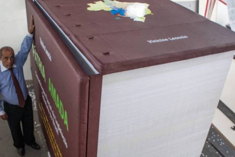 O maior livro do mundo size 960 16 9 advogado2 | Curiosidades | Bíblia, curioso, gigante, livro