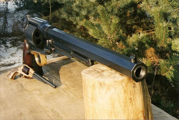 O maior revolver do mundo O maior revolver do mundo