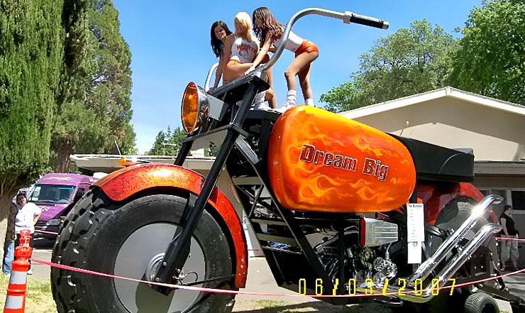 Descubra a maior motocicleta do mundo World Tallest Rideable Motorcycle | Curiosidades | gigante, moto, recordes