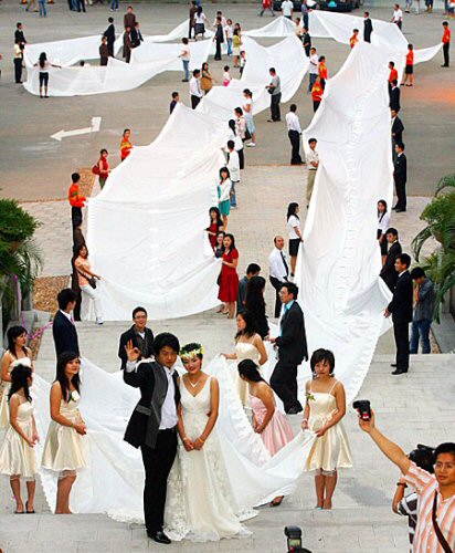Isso é que é vestido de noiva! weddingchina | Bizarro | bizarro, curioso, noiva, russo