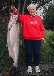 Pescar: A velhinha boa de anzol janette | Animais | animais, bichos, curioso, incrível, peixe, peixes, pesca