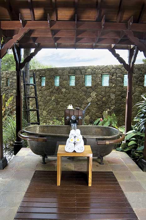 Banheiras, Jacuzzi, piscinas e spas big bathtub | Curiosidades | água, curioso, design, Textos