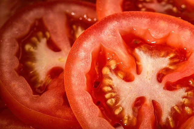 A história curiosa do tomate tomatoes gc151b7e6d 640 | Curiosidades | comida, curioso, plantas, Textos