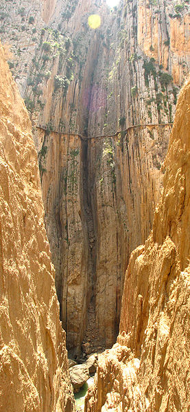 Turismo de aventura: Passeio com emoção 277px Caminito del Rey 3 | Bizarro | bizarro, curioso, maluco, perigo, precipício, riscos, video