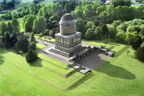 O túmulo do chefão hamilton mausoleum b | Arte | bizarro, curioso, incrível, morte, sinistro, tumbas