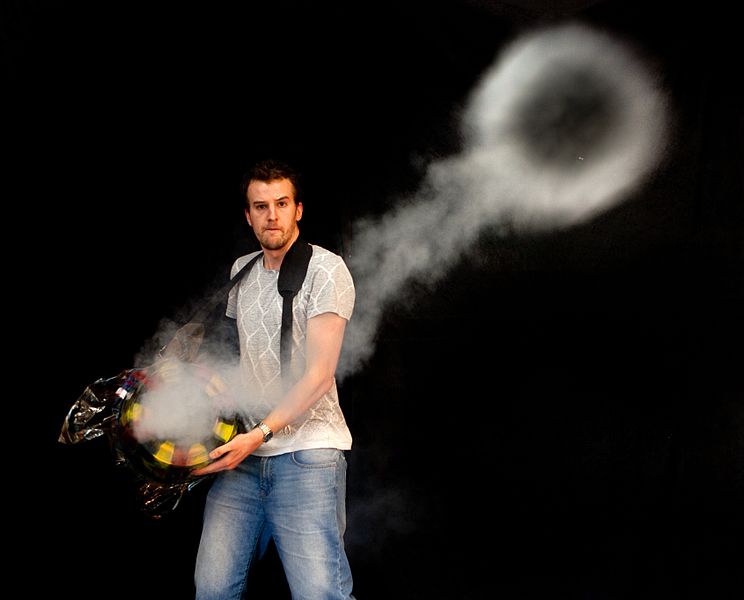 Anel de fumaça vulcânica 744px Giant smoke ring | Ciência | ciência, criaturas, curioso, fumaça, vulcão
