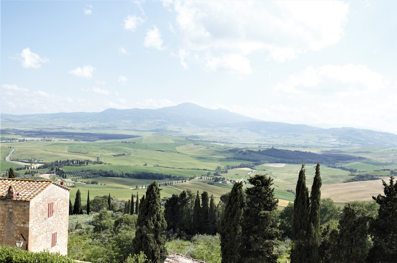 Exploring Tuscany: Unveiling the Best Places to See mountains 5639566 1280 | Curiosidades | dicas, italia, lugares, toscana, Viagem