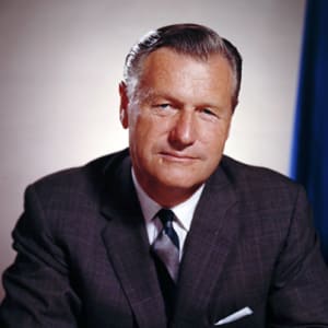 Morreu na hora de "molhar o biscoito": Estranhos casos de mortes relacionadas ao S-E-X-)0 nelson rockefeller 9461384 1 402 | Curiosidades | bizarro, curiosidades, incrível, mortes, sexo