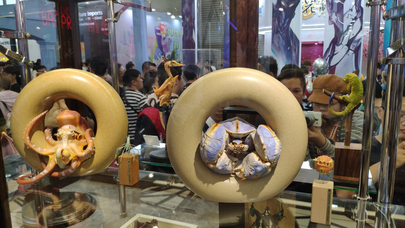 Incríveis imagens da Wonder Fest em Xangai 64249155 2168378113240584 5830138132581842944 o | Arte | artem, changai, evento, fotografia, monstros, wonderfest