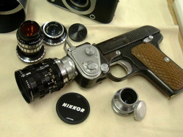 A câmera-pistola do Japão 09090501 blog.uncovering.org doryu | Curiosidades | arma, curioso, design, fotografia, japão