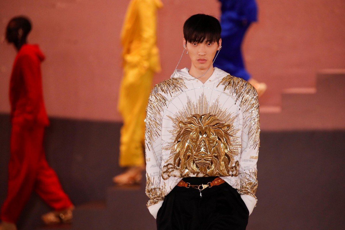 Festa da marmota: Um show de vestuário masculino na semana da moda de Paris 0a2659a0277c | Curiosidades | bizarro, estranho, moda