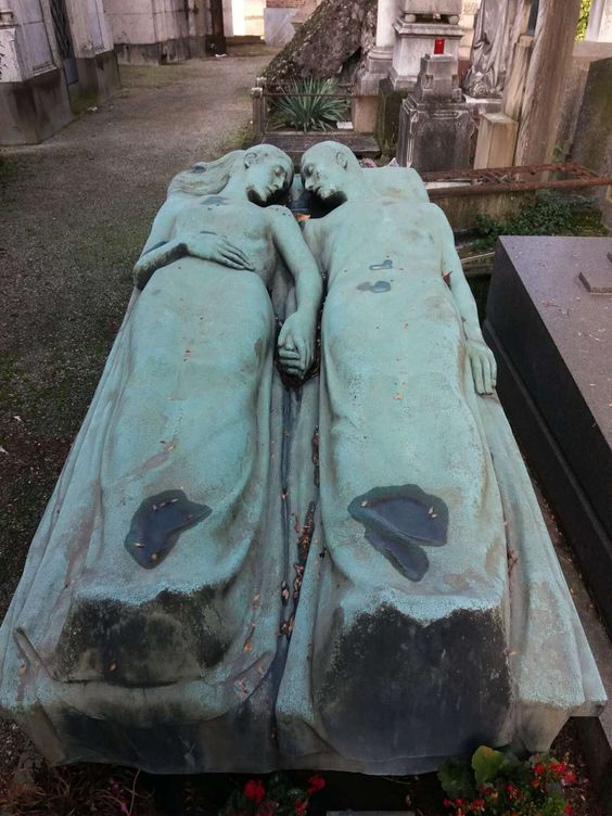 Estatuas macabras 3ff47487a05723aa09a31679fbe509d2 | Arte | Arte, bizarro, cemiterios, estátuas, mortes, tumulos