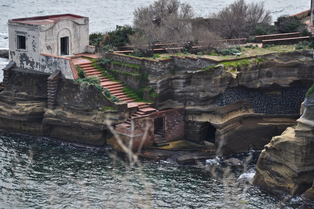 A misteriosa ilha em que todos os que moraram lá, se deram mal 33333333 | Lugares | ilha, italia, logares, mistério