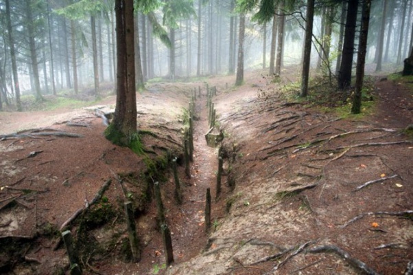 A zona vermelha da França: Um lugar onde não se pode entrar há mais de cem anos! main qimg a4cf77357035fc818454076303db21a1 | Lugares | curiosidades, frança, guerra, IWW, lugares, primeira guerra mundial