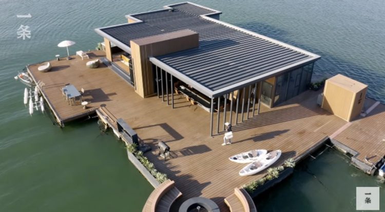Conheça a mansão flutuante de 600 metros quadrados de um empreendedor chinês floating home 750x414 1 | Arquitetura | arquitetura, casa, china, curisidades