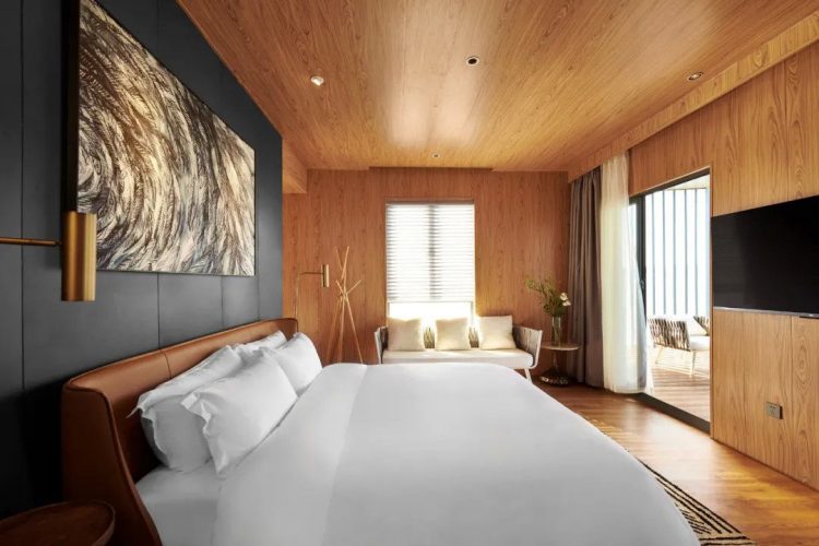 Conheça a mansão flutuante de 600 metros quadrados de um empreendedor chinês floating home3 750x500 1 | Arquitetura | arquitetura, casa, china, curisidades