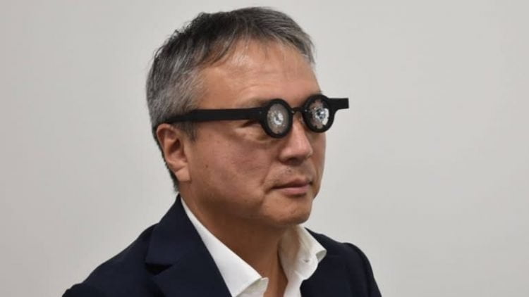 Cientistas japoneses criam óculos para curar de vez a miopia Kubota glasses2 750x422 1 | Bizarro | japão, miopia, óculos, Tecnologia