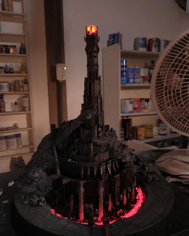 A torre do Sauron Criei a replica da Torre do Sauron. Dá um confere.