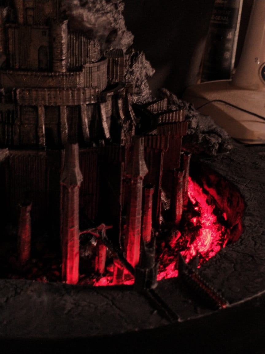 A torre do Sauron 33e531eb c7f1 49e8 95fb 54aa97a2419f | Arte | escultura, modelo, sauron
