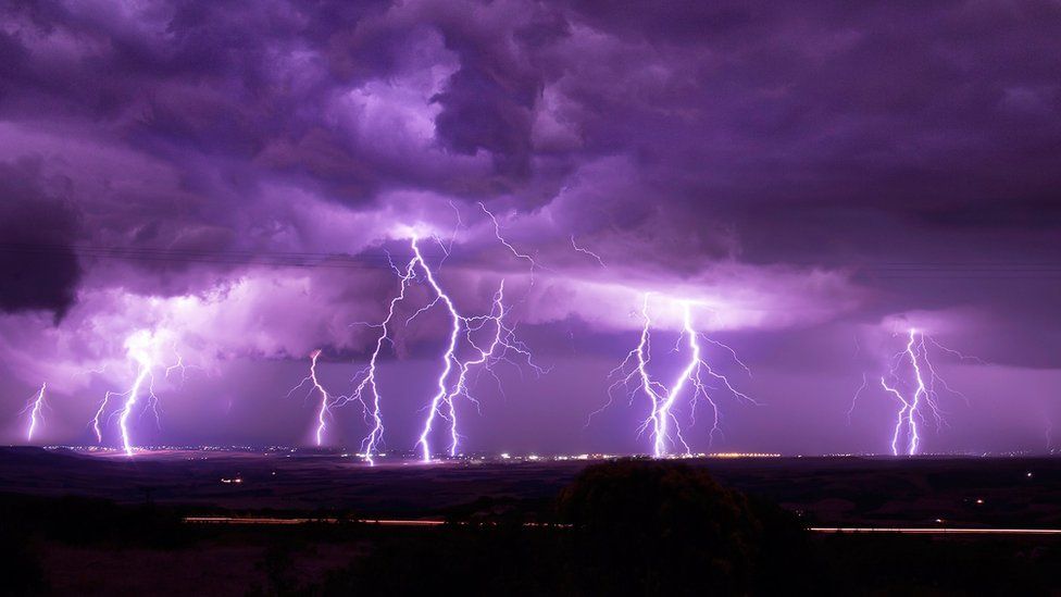 Fatos estranhos que ocorrem a cada 60 segundos 107832352 66753558 10219668449930342 4040915041229209600 o | Curiosidades | curiosidades, minutos, tempo