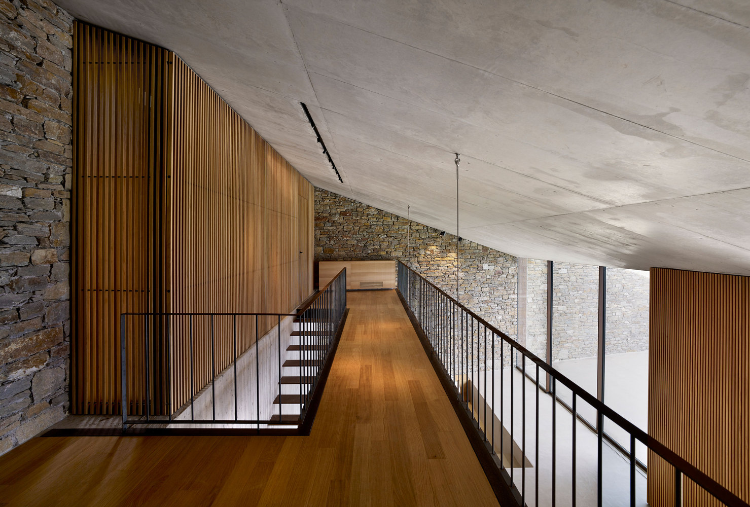 Casa bunker 25 YIORGIS YEROLYMBOS | Arquitetura | arquitetura