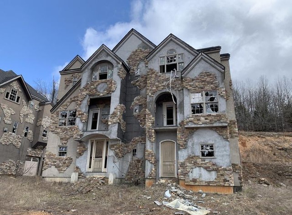 Indian Ridge Resort: 1,6 bilhão de dólares jogados na lata de lixo 25735742 original | Arquitetura | abandono, EUA, mansões