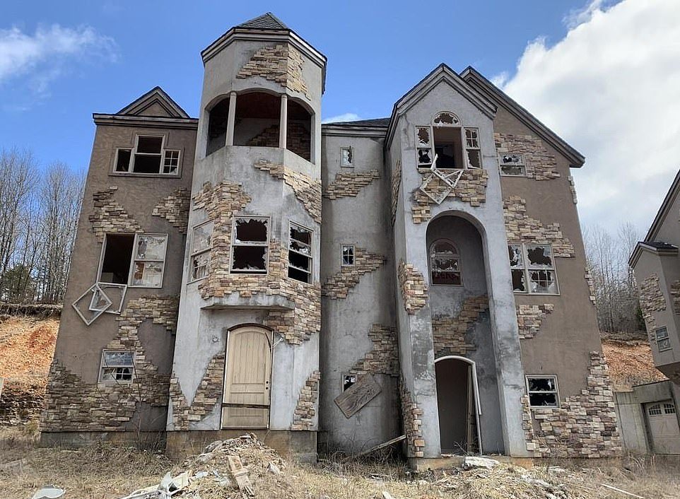 Indian Ridge Resort: 1,6 bilhão de dólares jogados na lata de lixo 25736214 original | Arquitetura | abandono, EUA, mansões