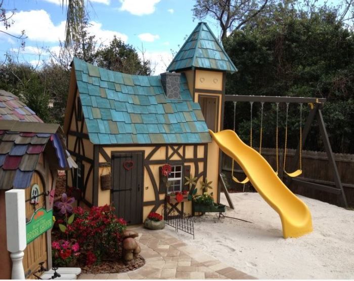 Casinhas para os filhos dos ricos brincar 265003 3 800 | Curiosidades | brinquedo, casinhas, criança, desigualdade, dinheiro, mansão, poder, rico
