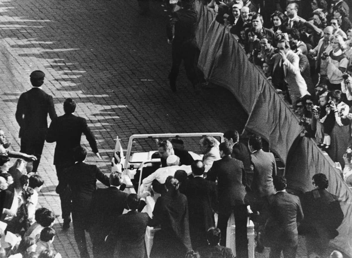Como o Papa João Paulo II perdoou o homem que tentou assassiná-lo 300915 60 | Curiosidades | atentado, curioso, história, João Paulo II, morte, papa, soviético