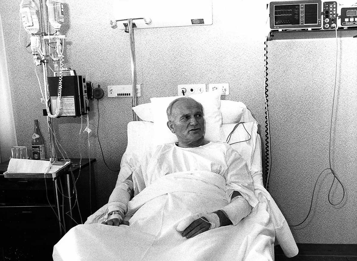 Como o Papa João Paulo II perdoou o homem que tentou assassiná-lo 300915 63 | Curiosidades | atentado, curioso, história, João Paulo II, morte, papa, soviético