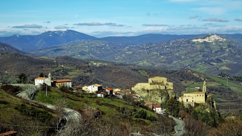 Laurenzana; A cidade italiana que vende casas por um euro Laurenzana 1 | Lugares | curiooso, dicas, italia, lugares, morar