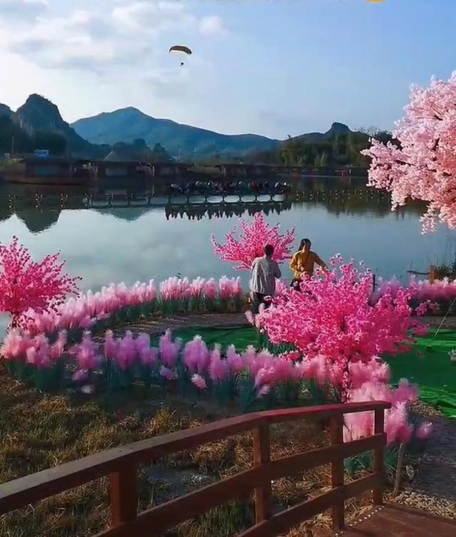 Homem desesperado gasta 15.500 dólares para fazer uma "ilha do amor" para a namorada e... se ferra. Love Island China7 | Curiosidades | amor, curioso, lugares