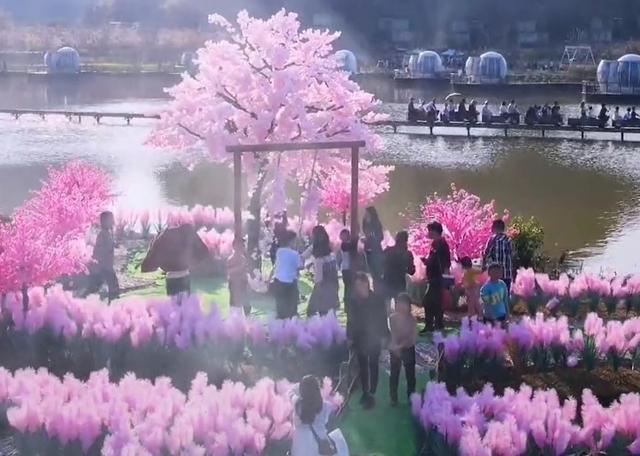 Homem desesperado gasta 15.500 dólares para fazer uma "ilha do amor" para a namorada e... se ferra. Love Island China9 | Curiosidades | amor, curioso, lugares