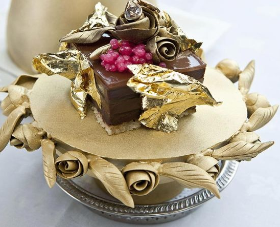 Os pratos mais caros do mundo chocolate cake by lindeth howe | Incrível | bizarro, comoda, diamante, dinheiro, incrível, ouro