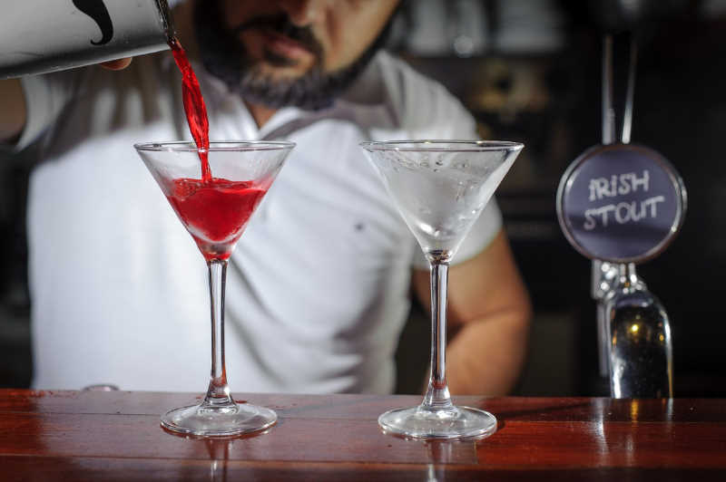 Australiano inventou o álcool que nunca dá ressaca cocktail | Curiosidades | alcool, bebida, ressaca