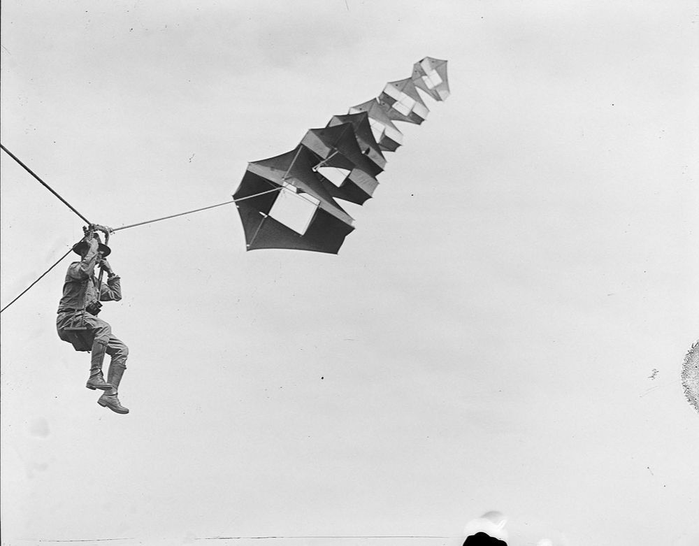 Profissão: Piloto de cafifa - Pipas foram pilotadas na primeira Guerra Mundial uploads2F20162F82F222Fmankites 15.jpg2Ffit | Curiosidades | combate, curioso, guerra, histórico, incrível, primeira guerra mundial