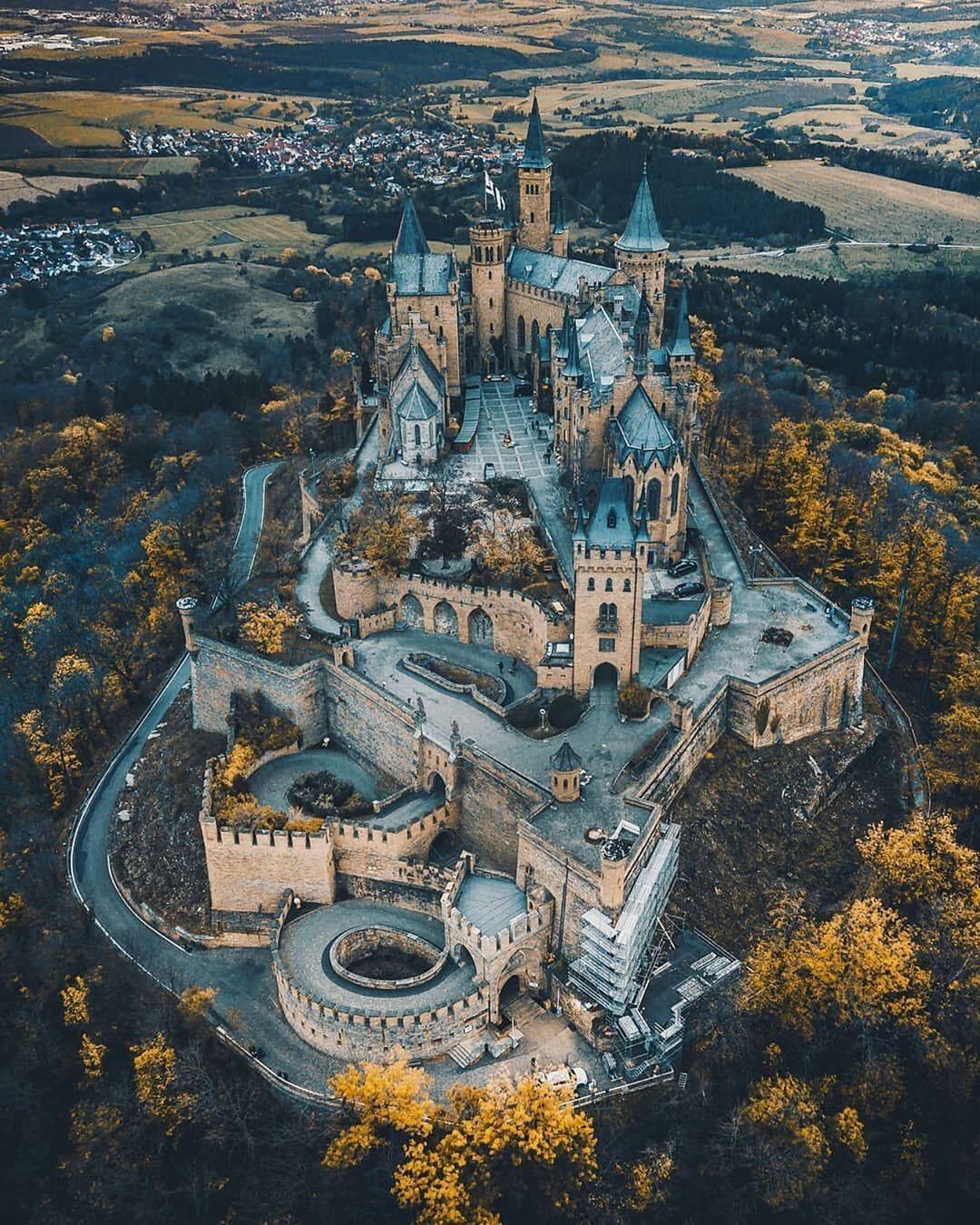 Foto gump do dia: O castelo Hohenzollern 052173eb80775070cc7acbf9c83b3de1 | Foto gump do dia | alemanha, castelos, foto gump do dia, montanha
