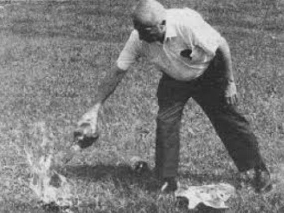 A curiosa história da pílula de gasolina 59246329 | Curiosidades | crimes, curioso, gasolina, Golpes e falcatruas, mortes, Tecnologia