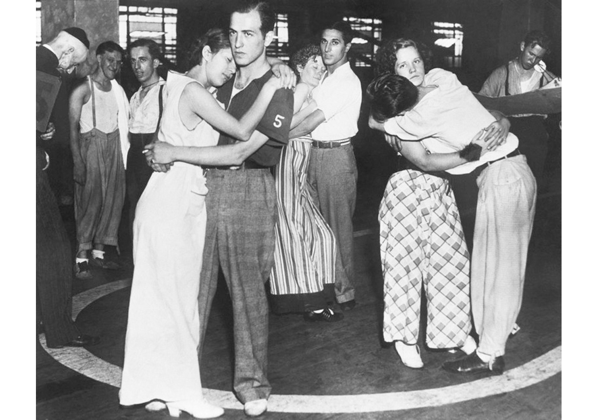 As estranhas maratonas de dança 9d05a2387d2bc7112cc8 | Curiosidades | bizarro, curioso, dança, estranho