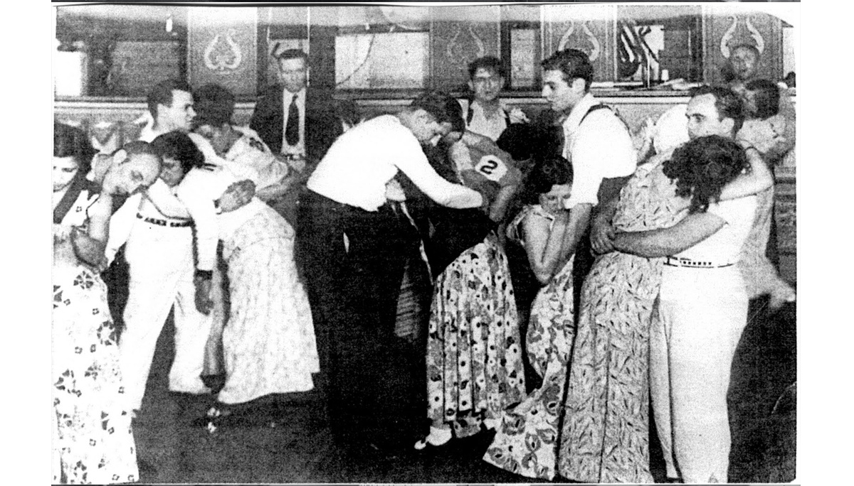 As estranhas maratonas de dança aa1815622899bae62ebb | Curiosidades | bizarro, curioso, dança, estranho