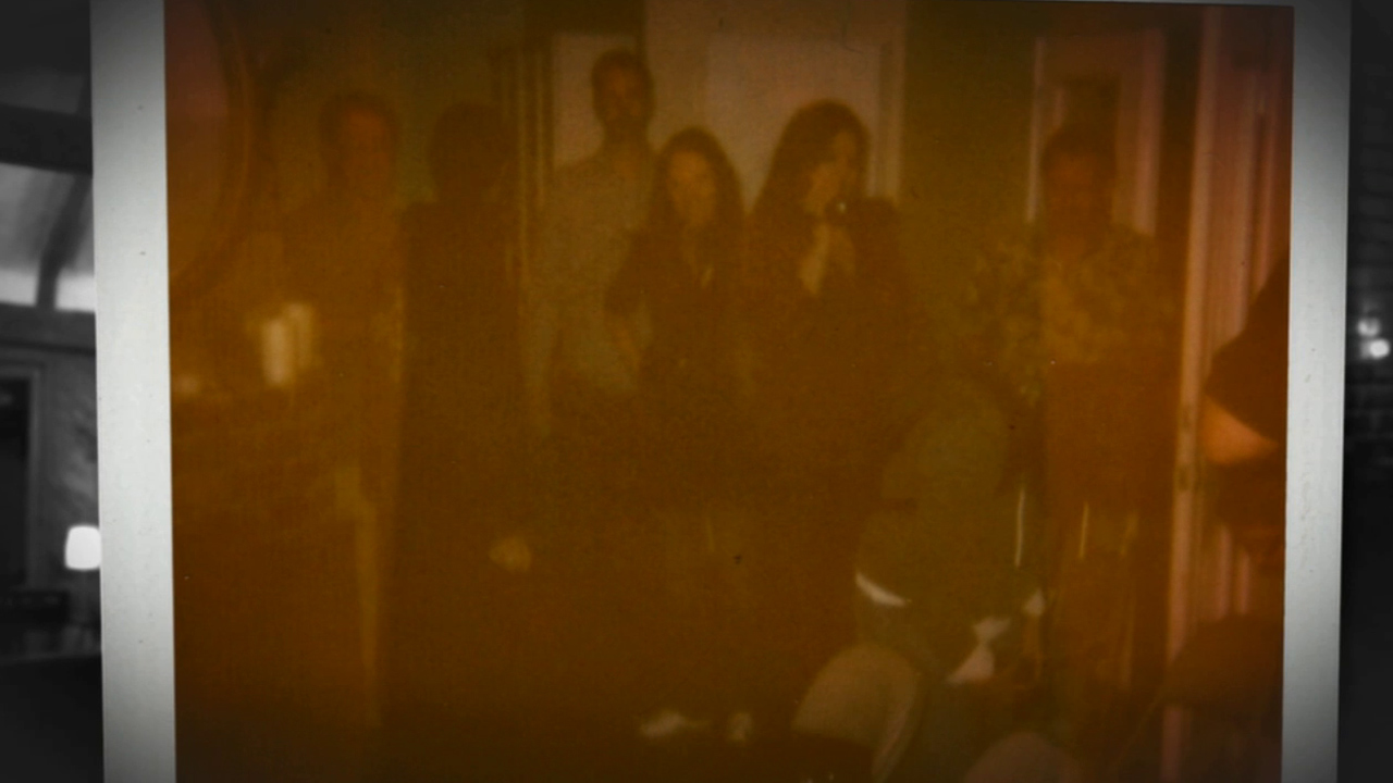 Wright, o fantasma da polaroid que se comunicava em fotos 376187 103114 kabc ghost writer shadwo img | Bizarro | bizarro, fantasma, foto, incrível, medo, sinistro, sobrenatural