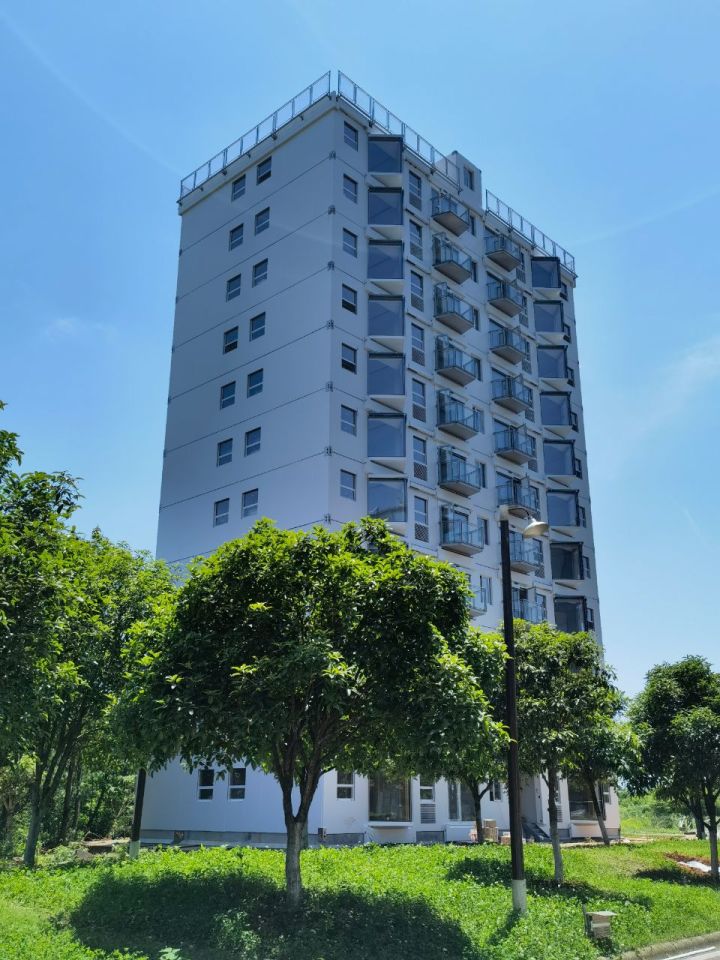 Empresa Chinesa choca o mundo construindo prédios de dez andares em menos de 29 HORAS. Sim, eu disse HORAS! Living Building3 | Incrível | arquitetura, construção, incrível, modular, predio