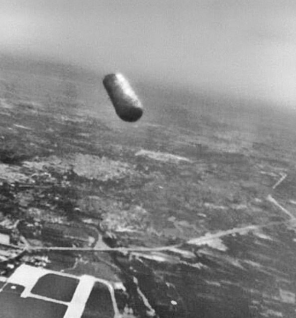 1979: Ufos sobre a Itália 38017815 | Polêmica | aliens, bizarro, disco voadorr, espaço, ovni, polêmica, ufo, ufologia