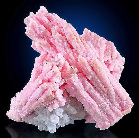 incríveis pedras rosadas incríveis pedras rosadas
