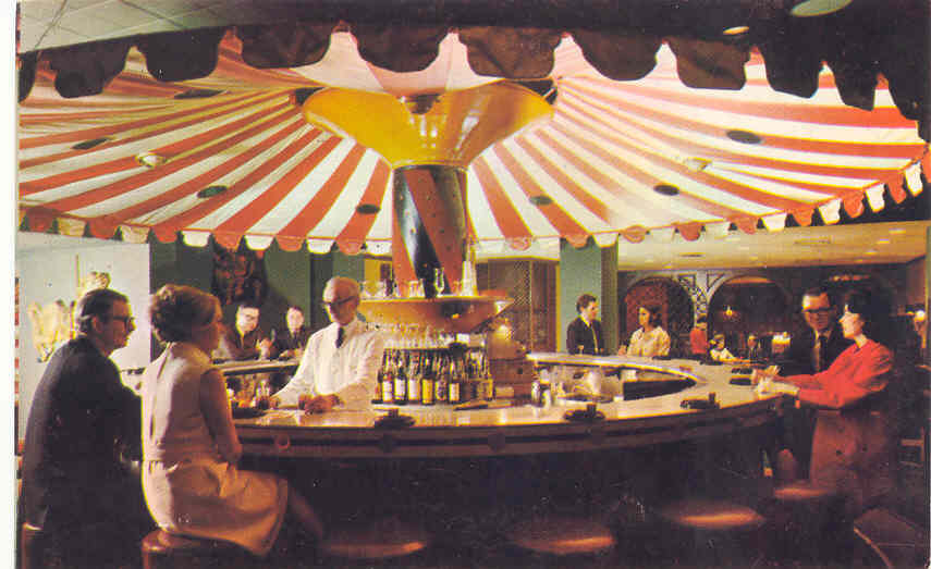 O Bar-Carrossel de Nova Orleans Carousel60s | Lugares | dicas, diversão, lugares