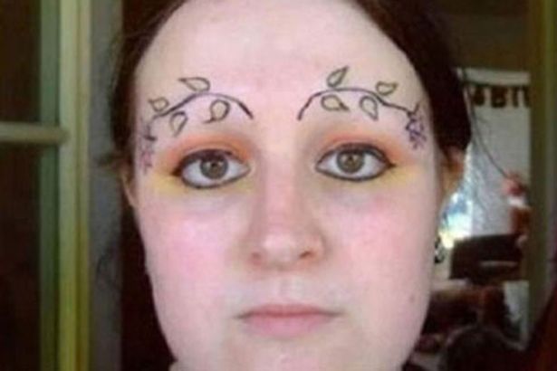 Sobrancelhas que não deram muito certo The worlds worst eyebrows revealed 1 | Bizarro | bizarro, esranho, estética, sobrancelha