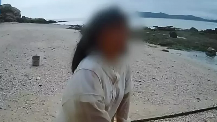 Castigo bizarro: Pais largaram a filha numa ilha deserta deserted island2 750x422 1 | Curiosidades | bizarro, china, curioso