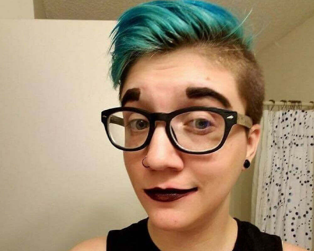 Sobrancelhas que não deram muito certo eyebrows9 58243 30614 | Bizarro | bizarro, esranho, estética, sobrancelha