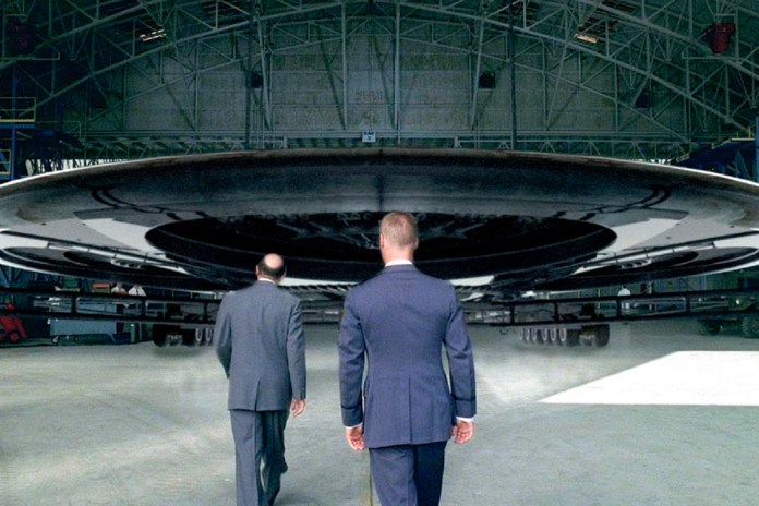 Papo estranho: Legalizando a engenharia reversa em ufos Taken serie 01 | Polêmica | aliens, area 51, bob lazar, discos voadores, Elizondo, extraterrestres, pentágono, S4, Uapi, ufo, ufologia