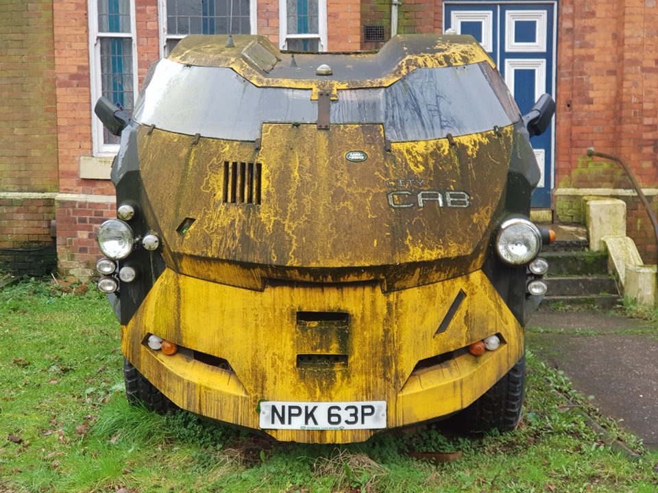 Misterioso carro é descoberto em Londres 274024821 10158507438165267 6844115732970977057 n | Curiosidades | carro, curioso, design, dredd, filme